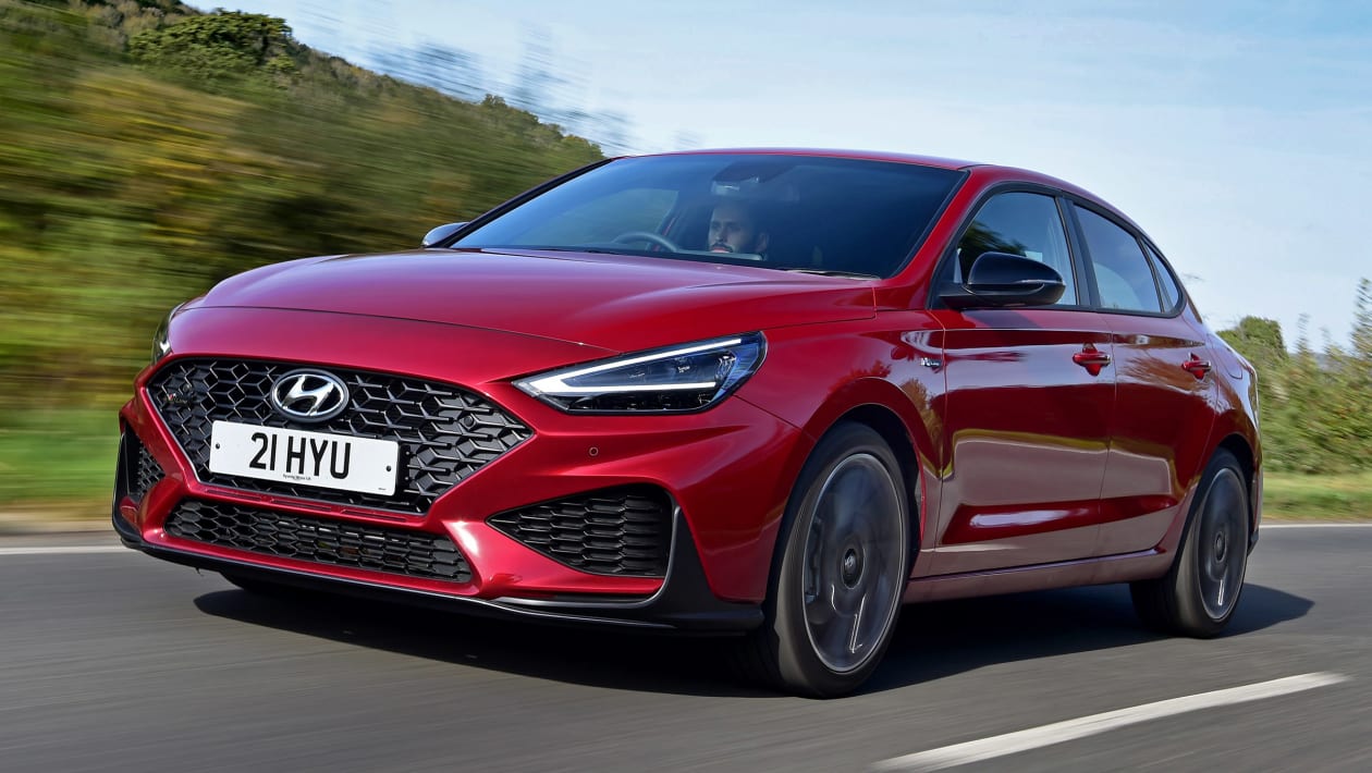 Hyundai i30 Fastback hatchback review 2020 review | Carbuyer